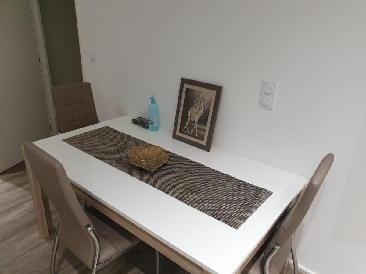 Appartement Cosy Et Chaleureux Лон-ле-Сонье Экстерьер фото